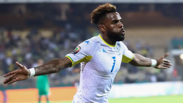 Football laments the untimely death of Gabon attacker Boupendza in the fall.