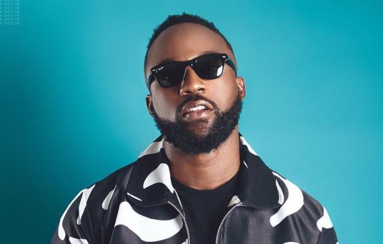 Iyanya responds to allegations of favoritism in the Wizkid-Davido conflict