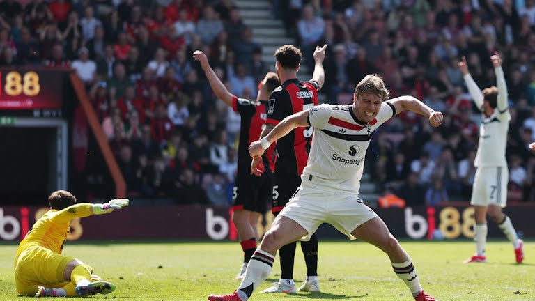 Premier League: Manchester United Endure Against 10-Man Bournemouth