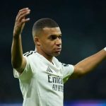 Athletics The coach of Real Madrid defends Kylian Mbappe following his red card during the match against Alaves.