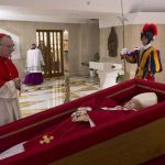 The lead doctor describes Pope Francis’ last moments: “He Was In A Coma.”