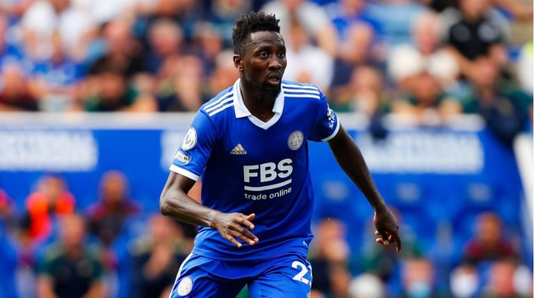 Leicester City bereitet sich auf den Verlust von Wilfred Ndidi für 9 Millionen Pfund vor, während Peter Olayinka von seiner Verletzung genesen ist.