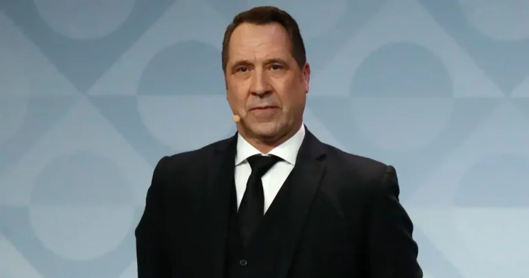 EPL: Seaman criticizes Carragher’s remarks about Arsenal midfielder, expressing disbelief