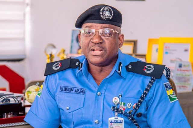 Police apprehend foreign fugitives wanted for robbery and human trafficking.