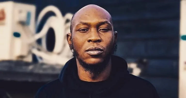 Seun Kuti, a well-known Nigerian musician, had a narrow escape from a stray bullet in his hotel room in the U.S. [VIDEO]