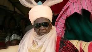 Accused of kidnapping and rape, Emir overthrows the village chief of Katsina.