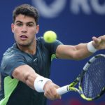 Alcaraz reaches Queen’s quarterfinals after surviving a scare