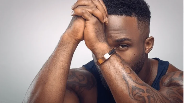 Iyanya dedicates a song to the victims of the Benue crisis [VIDEO]