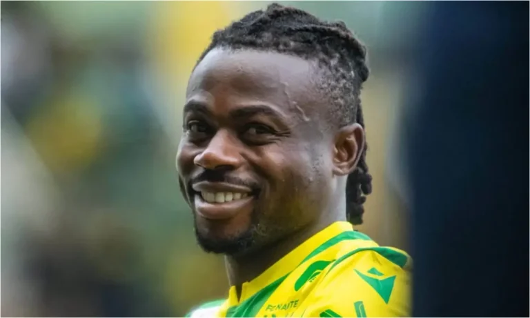 Transfer: Simon receptive to Premier League transfer