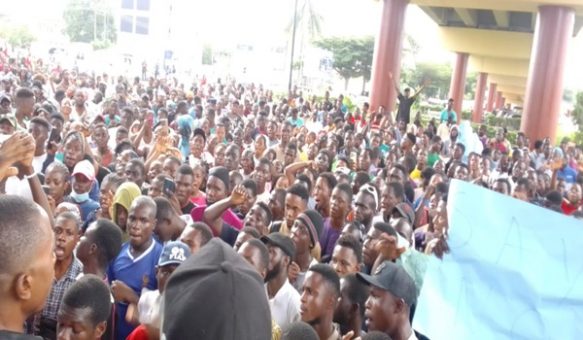 REVISED: As students demonstrate against renaming Poly Ibadan after the deceased Olunloyo, activities have come to a standstill
