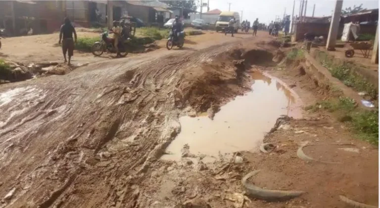 Residents of Ibadan urge the Oyo government to repair the dreadful community road.