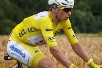 Philipsen is forced to leave the Tour de France due to a high-speed fall.