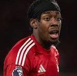 Newcastle agrees to pay £55 million for Elanga, a Forest winger.