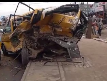 A Lagos car crash claimed one life and injured numerous others.