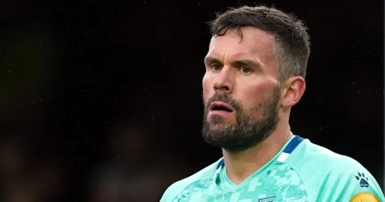 ATHLETIC Manchester United lacks unity.  Ben Foster selects the ideal replacement and foresees Amorim’s dismissal.
