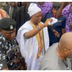 As part of Ibadanland’s 44th Olubadan, NEWSOba Rashidi Ladoja was decked up in akoko leaves.