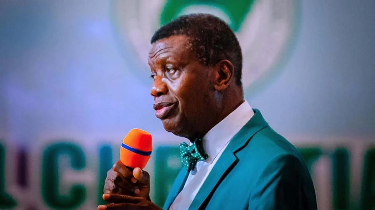 Adeboye tells lawyers that God’s mercy, not human intelligence, is what determines success and life.