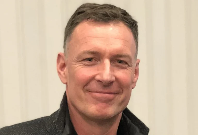 SPORTEPL: Chris Sutton forecasts Arsenal vs. West Ham, Chelsea vs. Liverpool, and other games