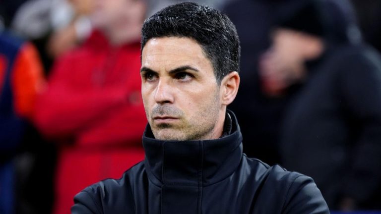 Joleon Lescott cautions Arteta that Arsenal cannot win the Premier League with Gyokeres.