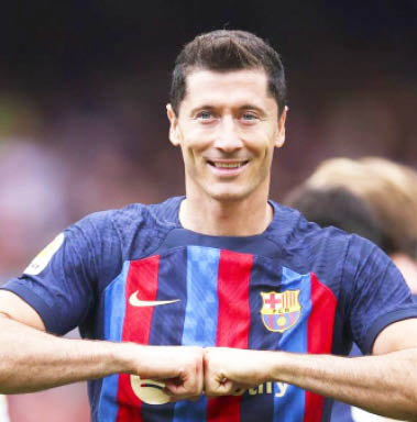 Lewandowski of Barcelona might miss the El Clasico.