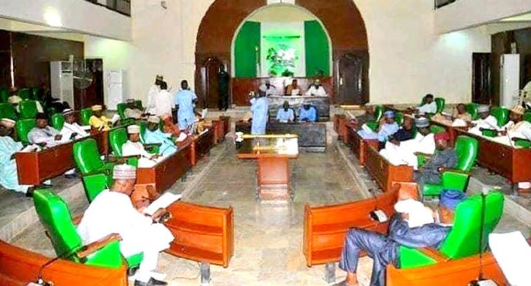 Jigawa State House of Assembly has launched an investigation into the multi-billion naira contract for the construction of Kiyawa General Hospital.