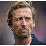 SPORTPeter Crouch projects that Arsenal will lose against Sunderland in the Premier League.