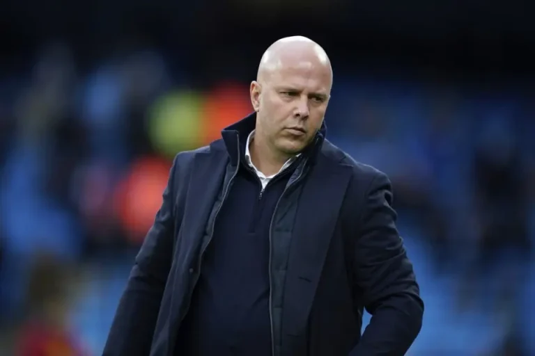 Liverpool decides whether to fire Slot