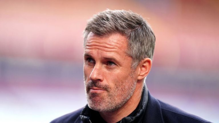Carragher identifies two Man City players who could prevent Arsenal from winning the Premier League.
