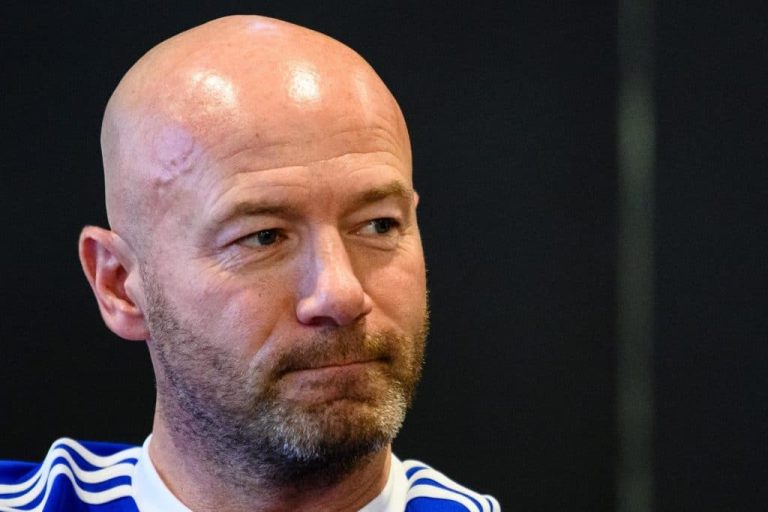 Shearer projects the matches between Newcastle and Chelsea, Villa and Manchester United, and Arsenal