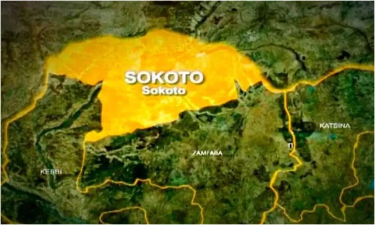 In a Sokoto community, gunmen decapitate the village chief.