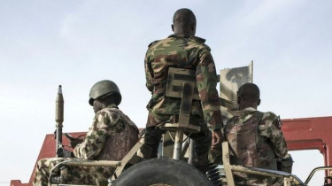 The army stops an attack on a military base, killing the terrorists’ leader, cameraman, and several others.