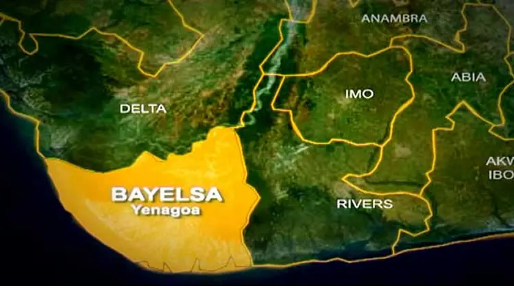 A community in Bayelsa is alarmed by an oil spill.