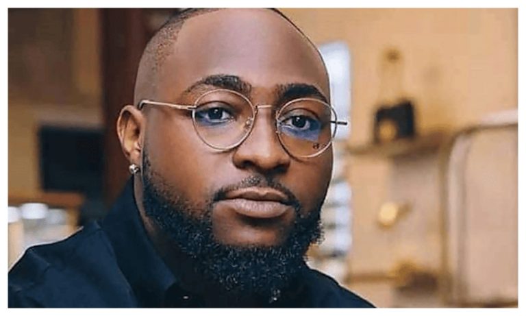 Davido yells, “Why your papa no hustle.” T-Dot for referring to him as “daddy’s boy”