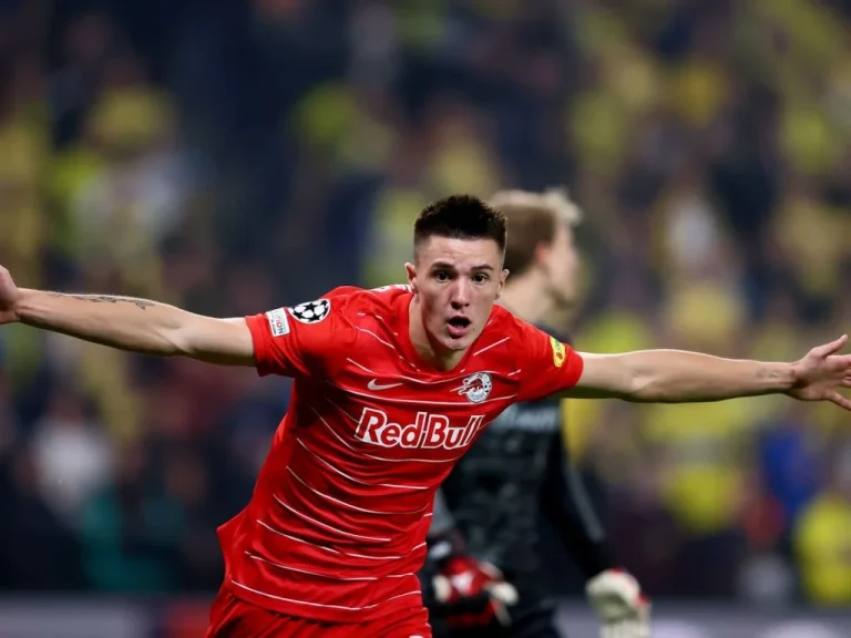 Sesko expresses gratitude to Manchester United captain Bruno Fernandes for his efforts.