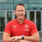 UCL: Ex-Arsenal midfielder Parlour praises two players following the PSG vs. Bayern match: “Different class, superb”
