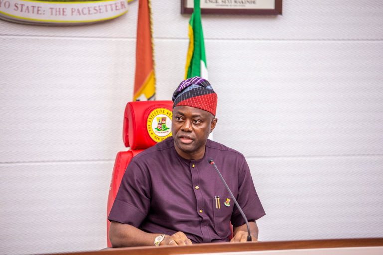 APM and PDP unite as Makinde announces his candidature for president.