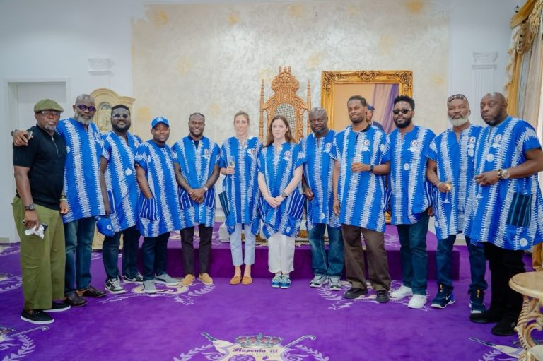 VIDEO: Victor Moses and the Chelsea group meet Oba Elegushi in Lagos