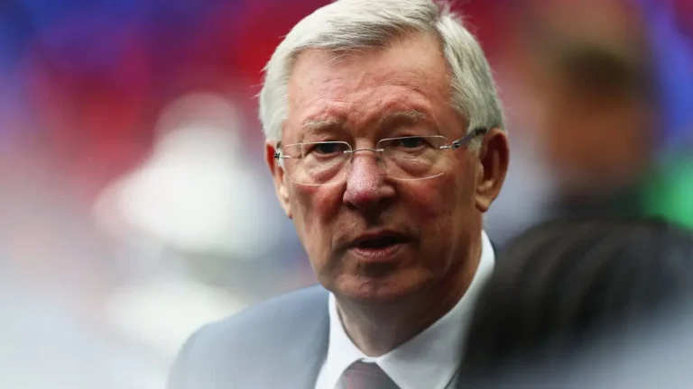 UCL: Alex Ferguson texts Arsenal, “You deserve to win; you’re a boring team.” President of PSG
