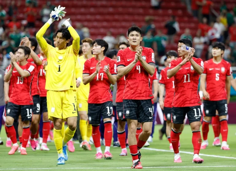 South Korea started the World Cup with a 2-1 victory over the Czechs.
