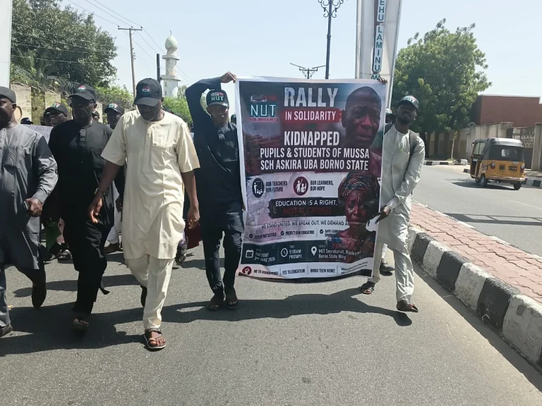 Borno NUT participates in demonstrations in support of the growing number of school kidnappings